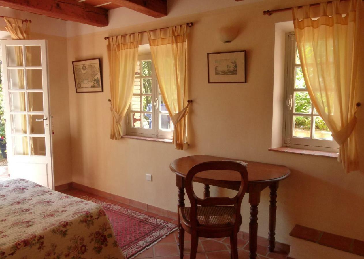 Le Bastidon Saint-Michel Bed & Breakfast Sainte-Maxime Exterior photo