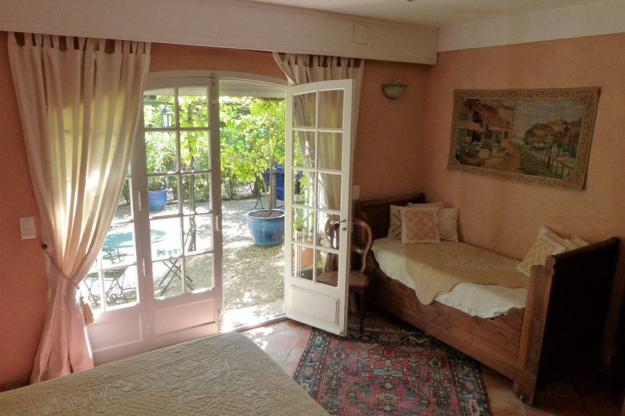 Le Bastidon Saint-Michel Bed & Breakfast Sainte-Maxime Exterior photo
